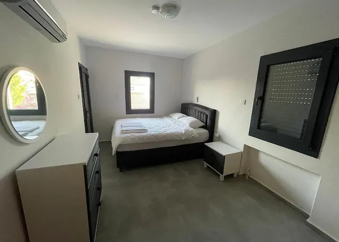 Villa Old House With Pool Çeşme