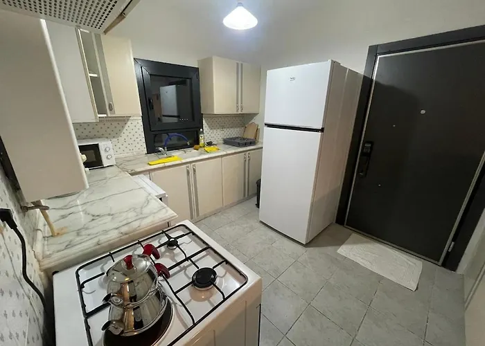 Old House With Pool Çeşme